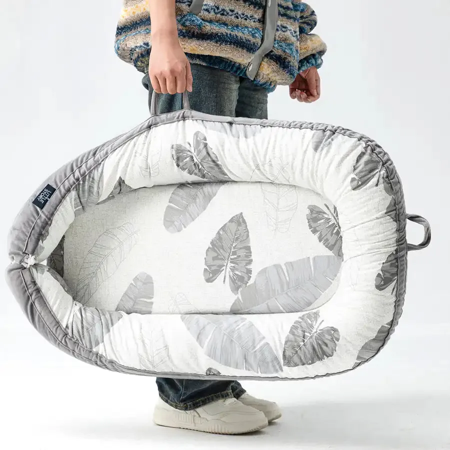 Little Story Soft Breathable Fiberfill Newborn Lounger Bed (Feather Grey)