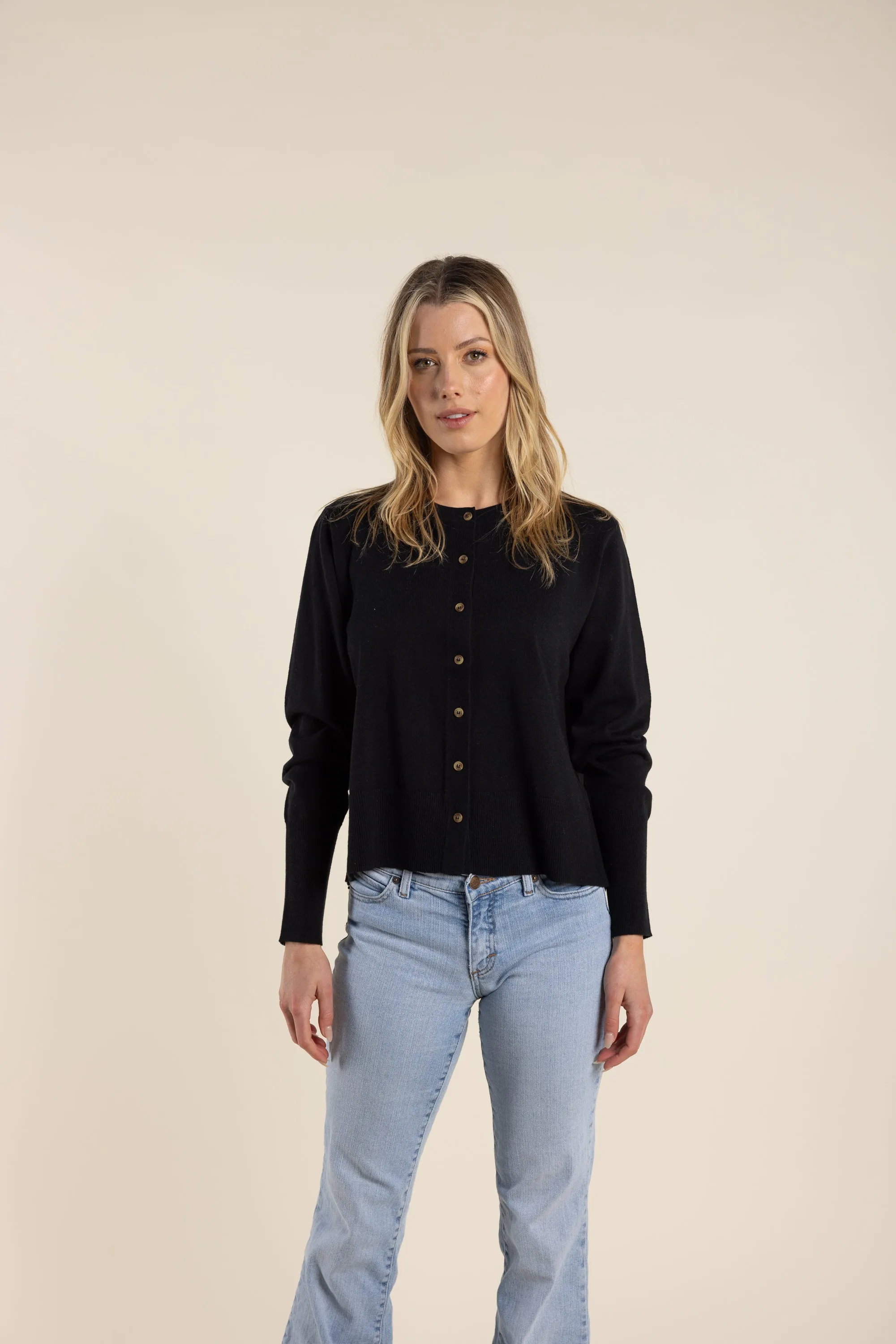 Two T's - Wool Cropped Cardigan Black